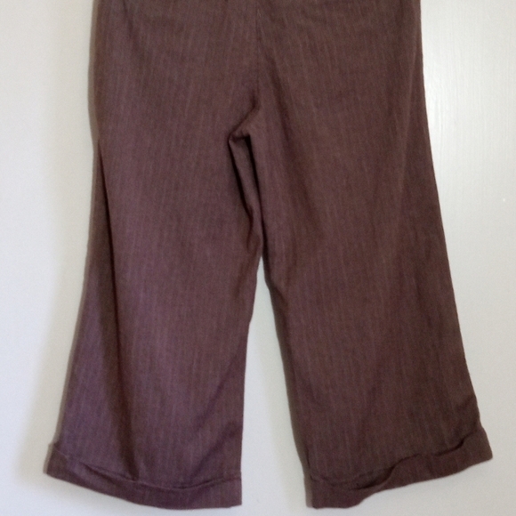 Old Navy brown pleated cropped trousers girls size 14 GUC - Picture 7 of 10